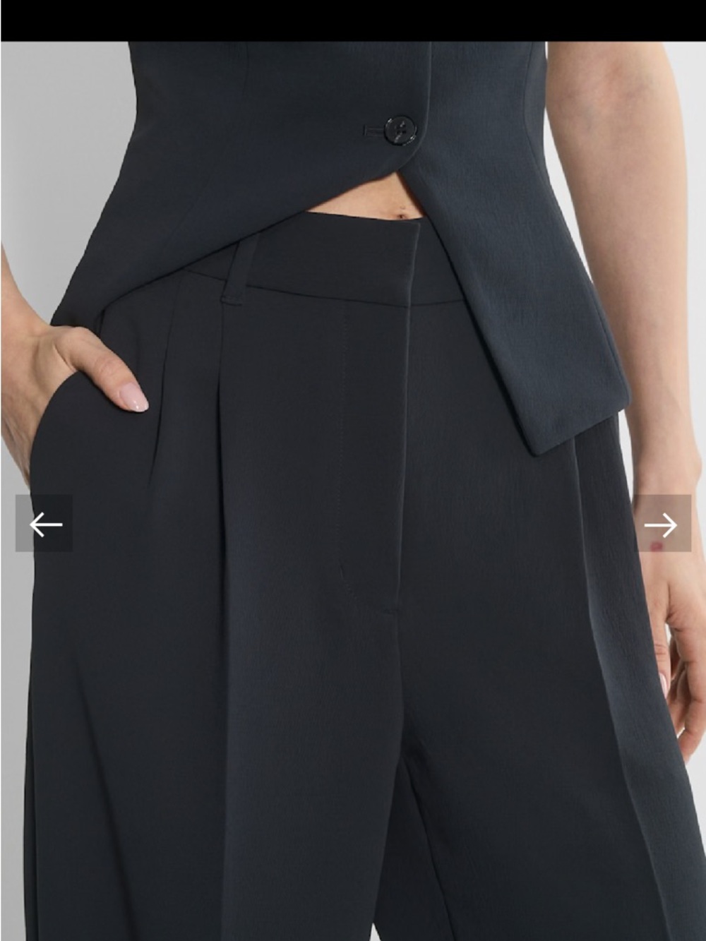 Aritzia
The Effortless Pant™ Wider - Crepette size 2 - Picture 8 of 8